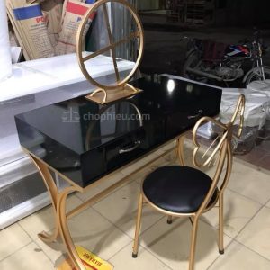 Bàn trang điểm công chúa cánh bướm