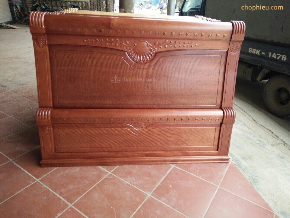 Giường xoan đào vòm cột bắp - Image 3