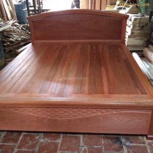 Giường xoan đào vòm da rắn