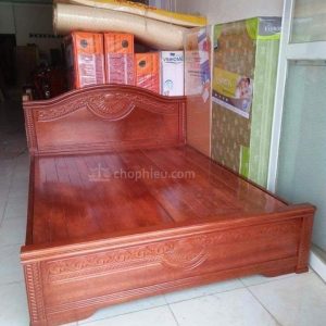 Giường xoan đào vòm quạt xoè