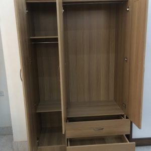 Tủ min sần màu thường 3 cánh 2 ngăn kéo